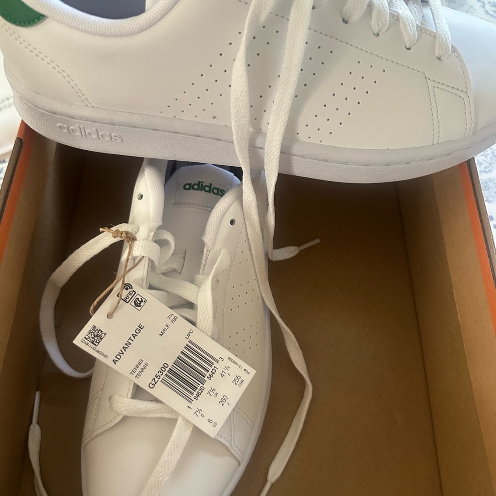 Brand New! Never worn! Adidas Men’s White Sneakers